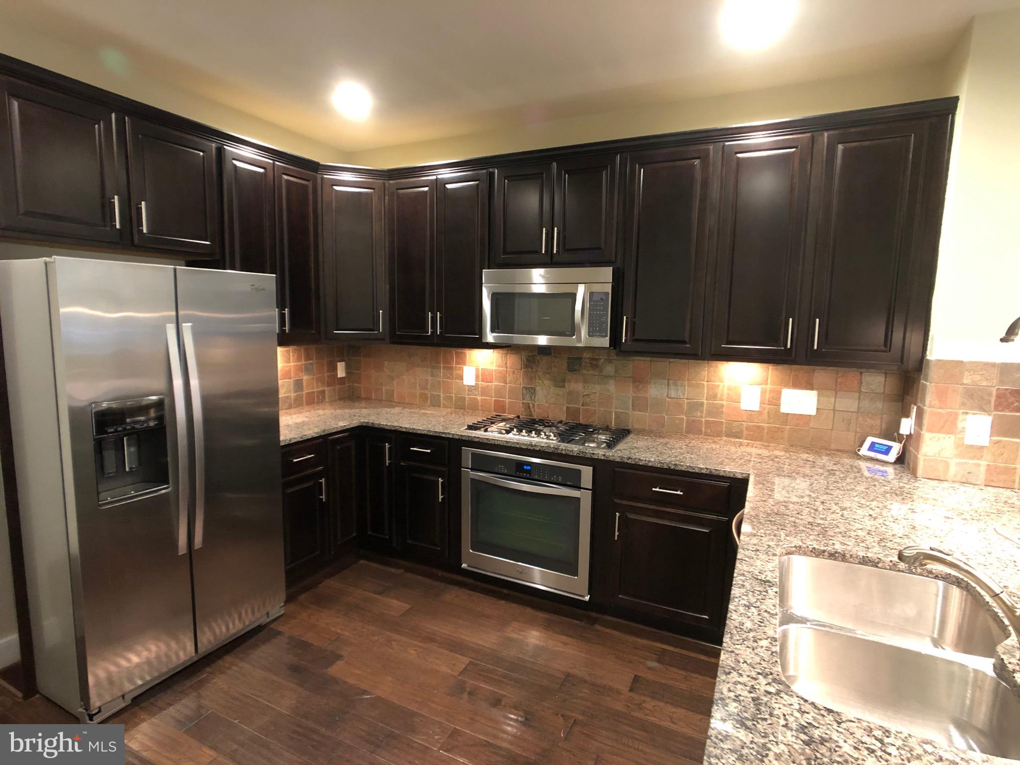 2107 MAIN LINE BLVD #101