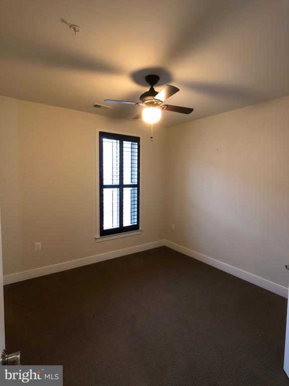 2107 MAIN LINE BLVD #101