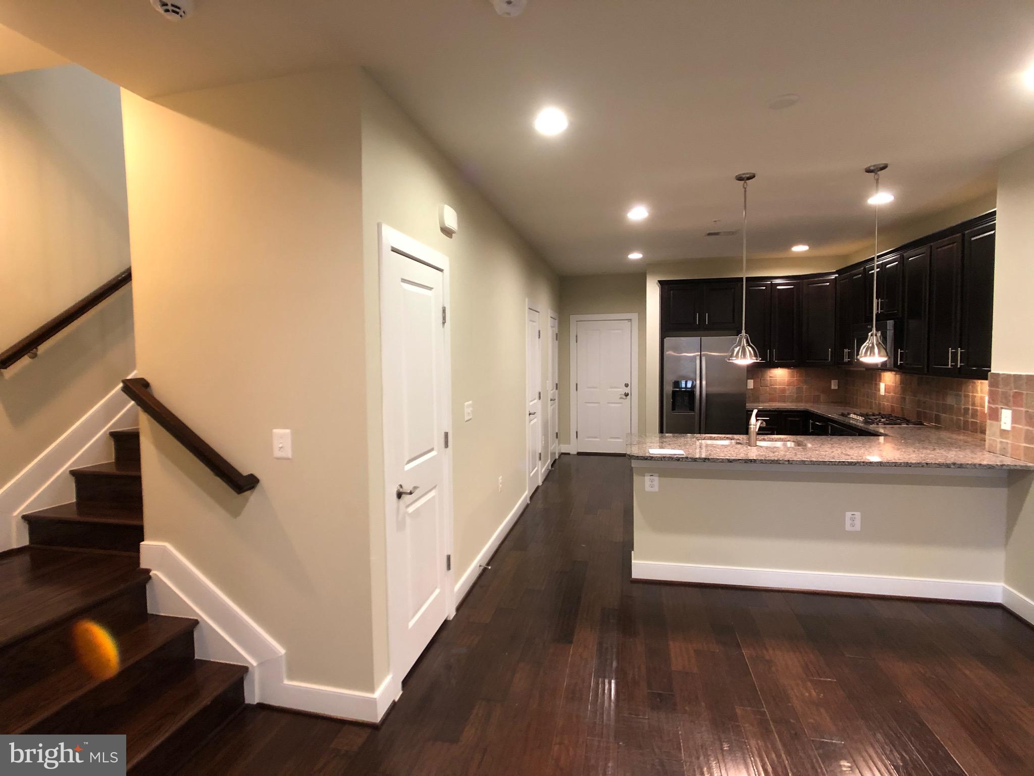 2107 MAIN LINE BLVD #101