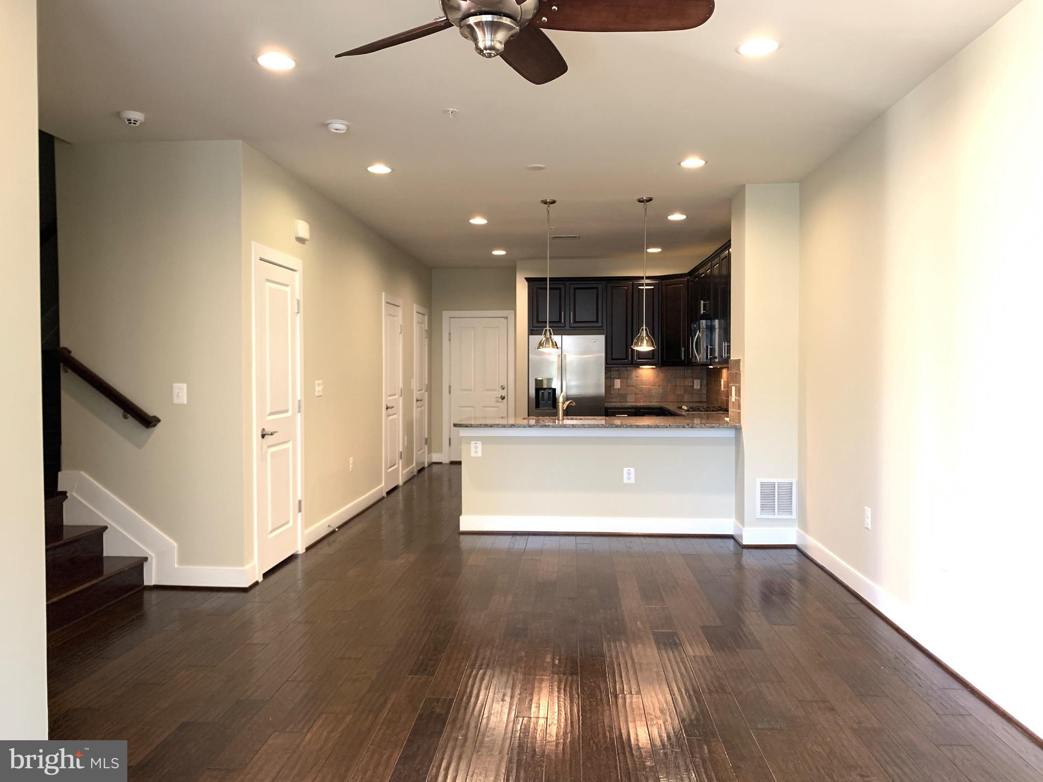 2107 MAIN LINE BLVD #101