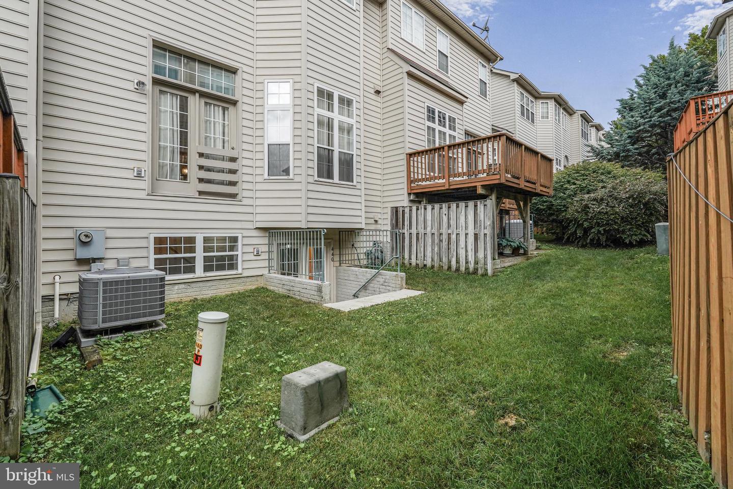 440 Clayton Ln