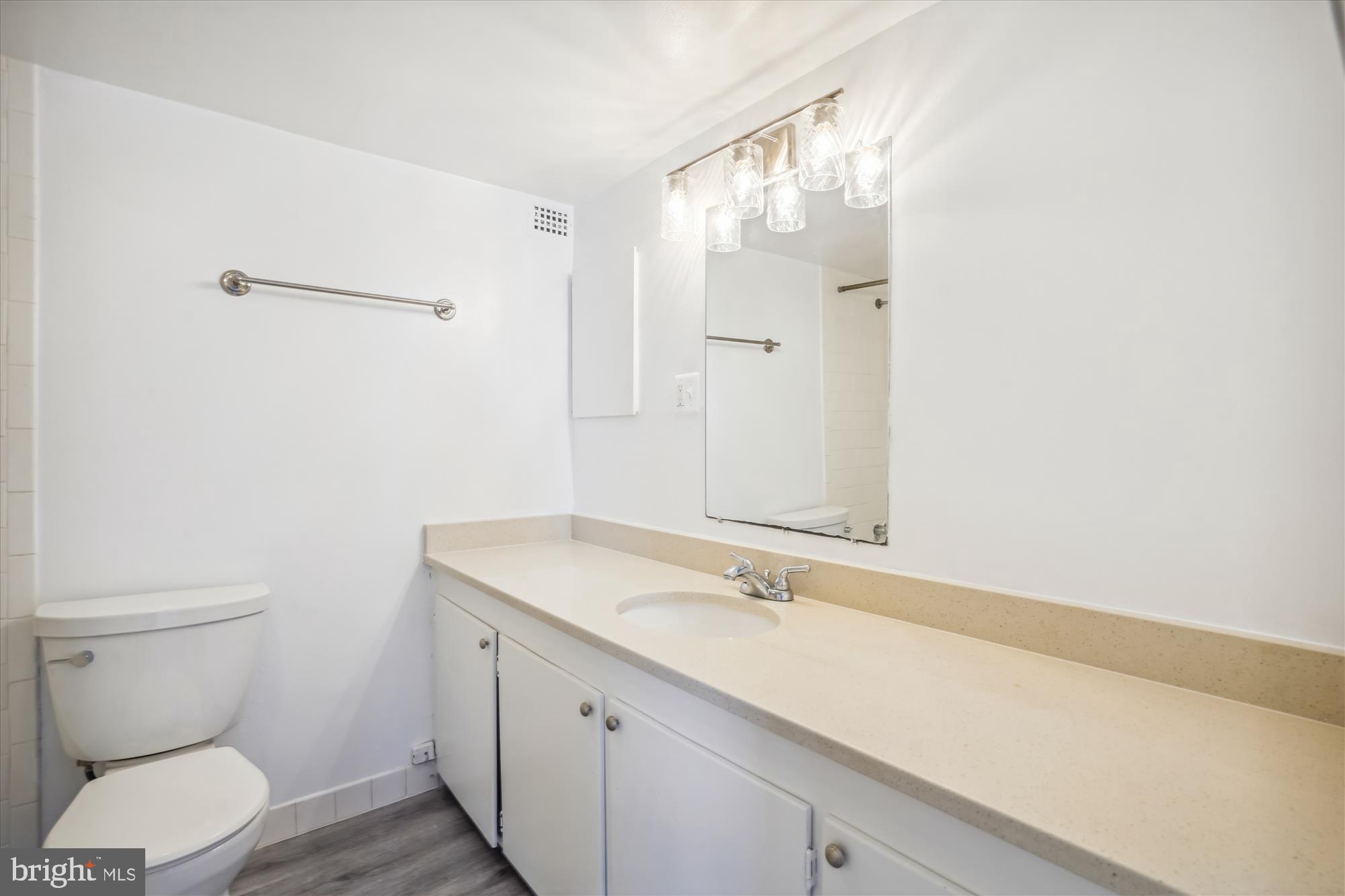 301 N Beauregard St #1507