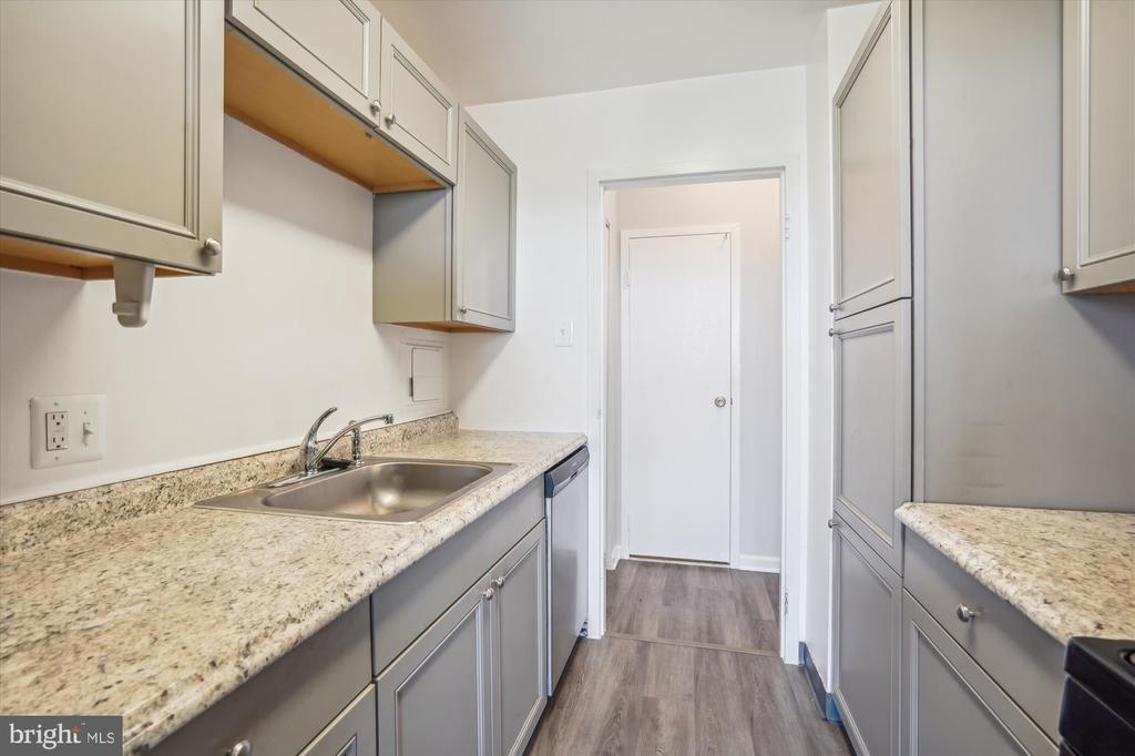 301 N Beauregard St #1507