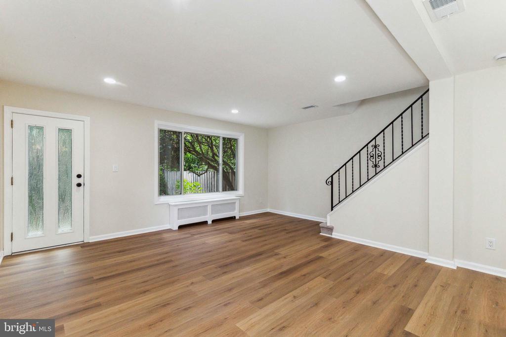 202 GUTHRIE AVE