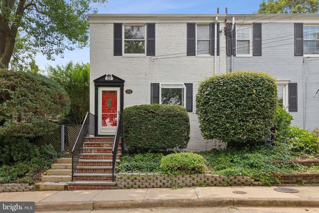 202 GUTHRIE AVE