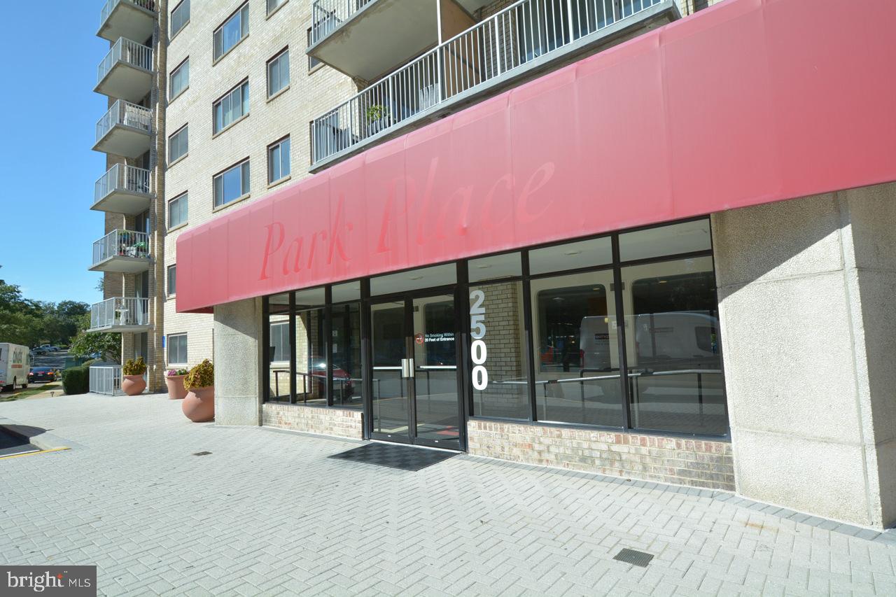 2500 N VAN DORN ST #1211