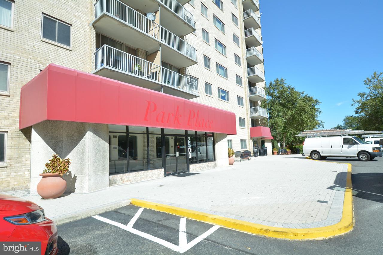 2500 N VAN DORN ST #1211