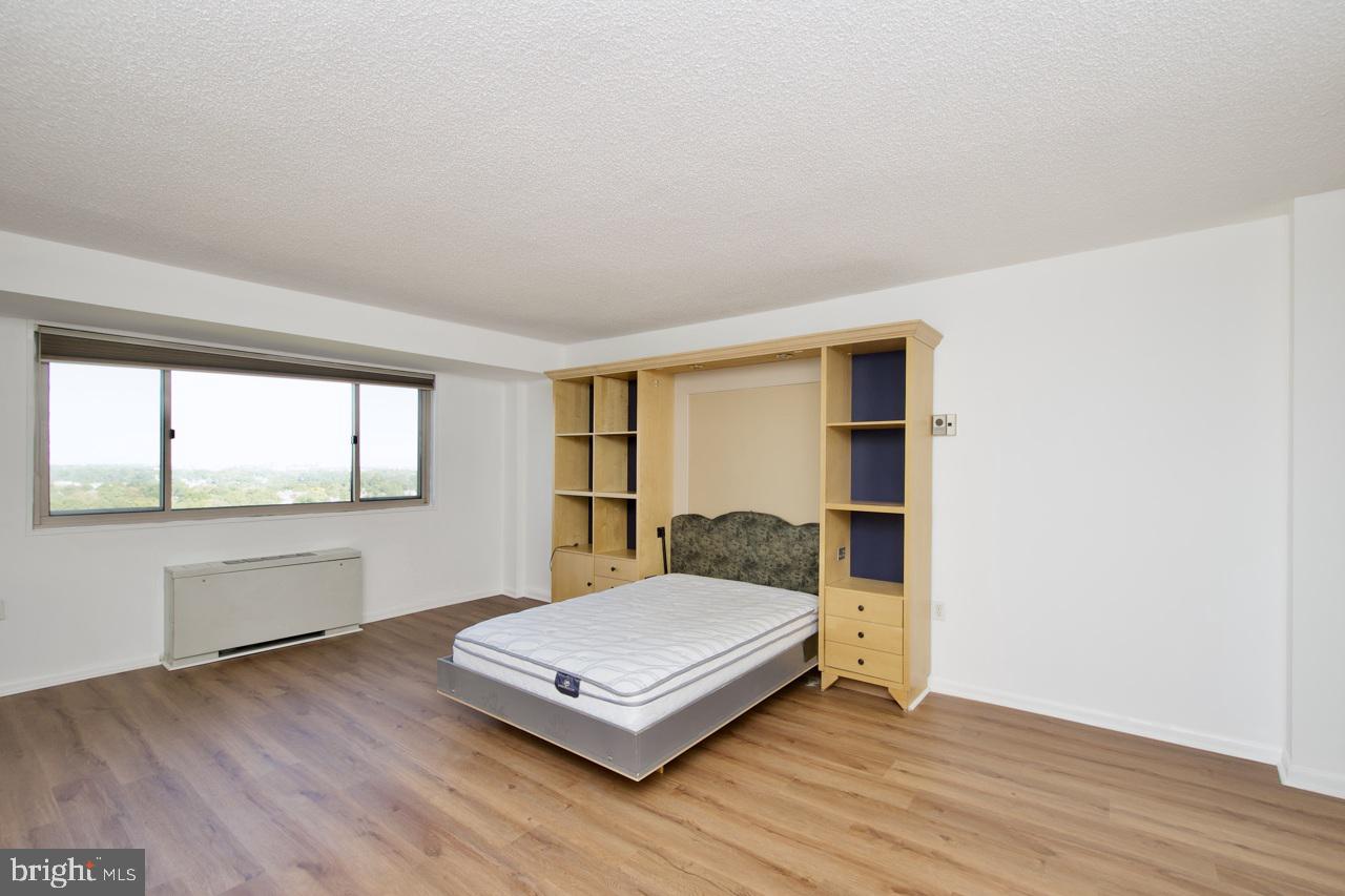 2500 N VAN DORN ST #1211