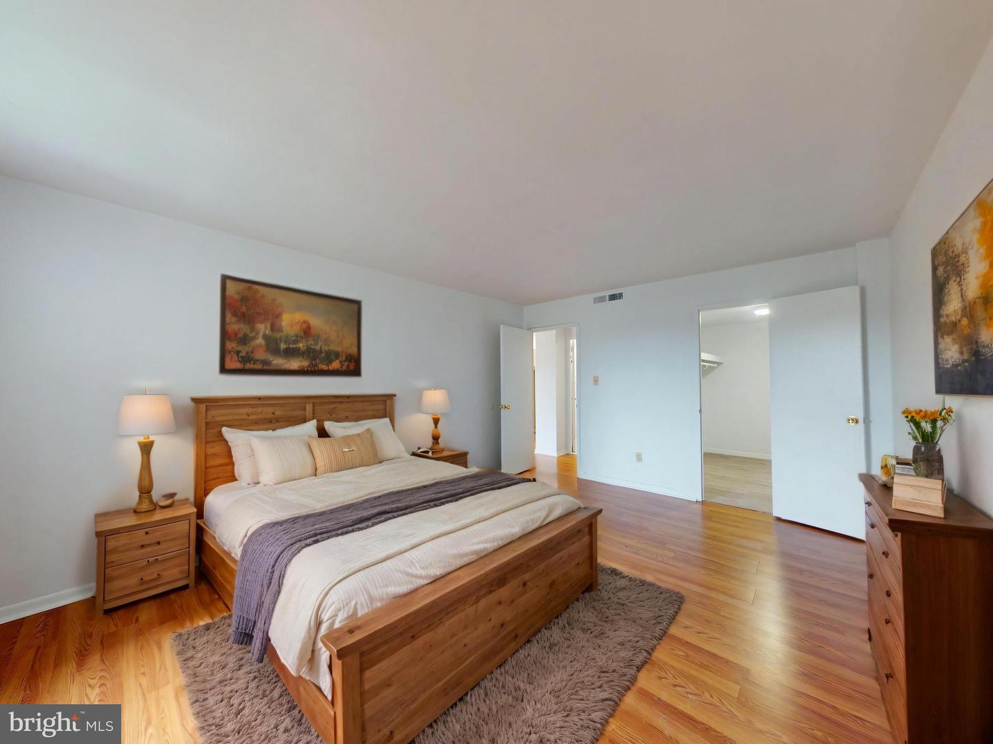 4600 Duke St #512