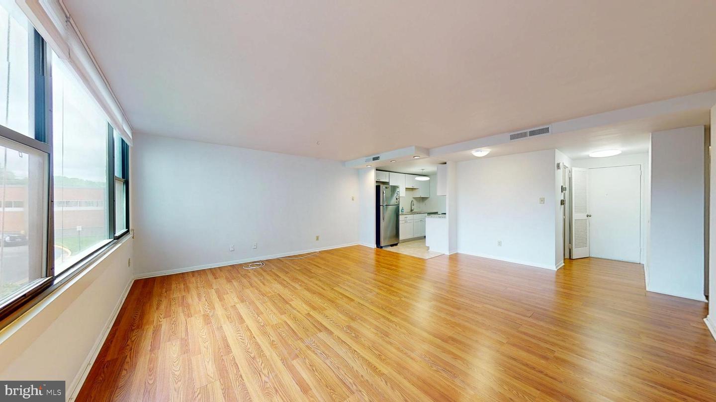 4600 Duke St #512