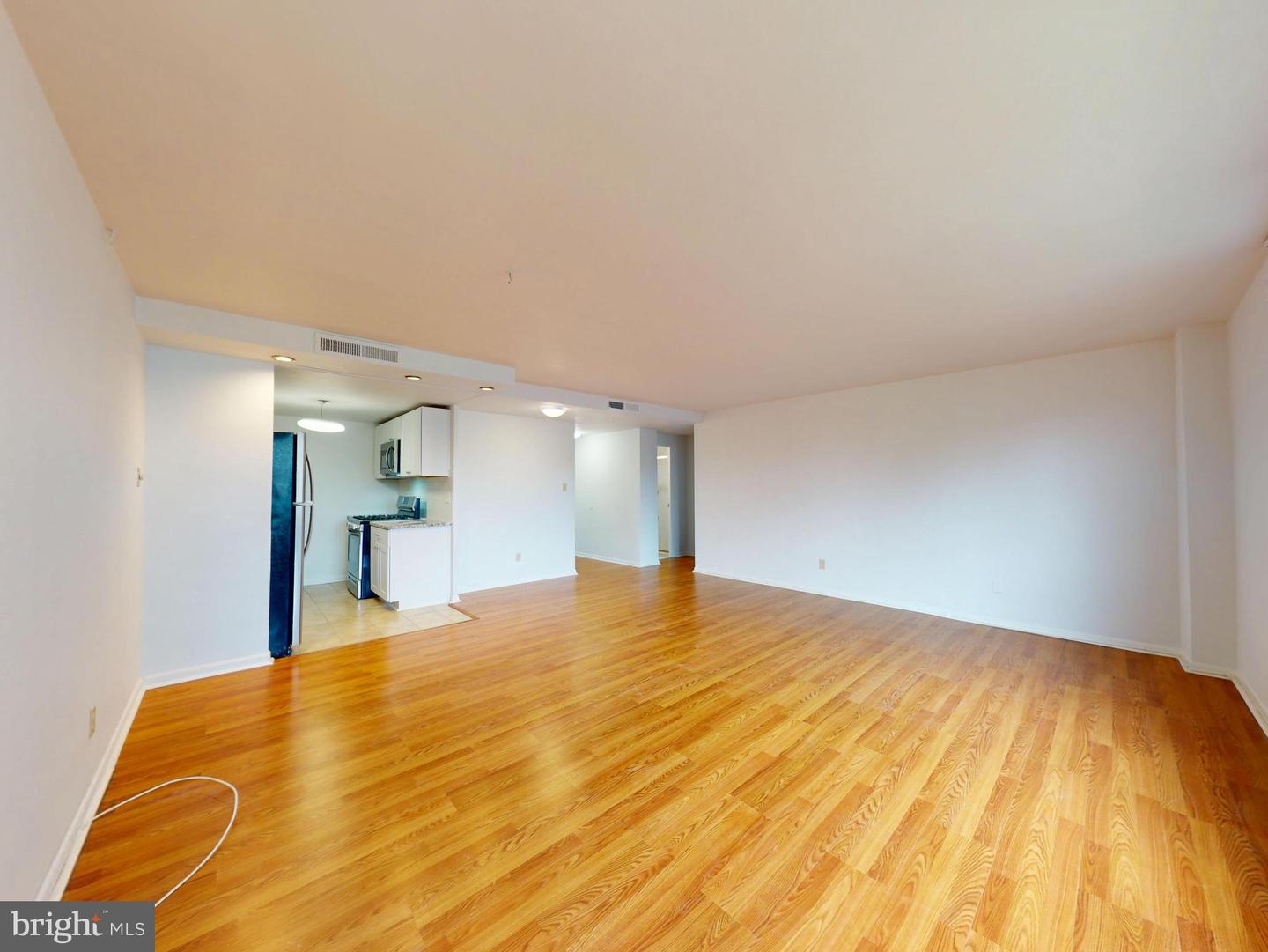 4600 Duke St #512