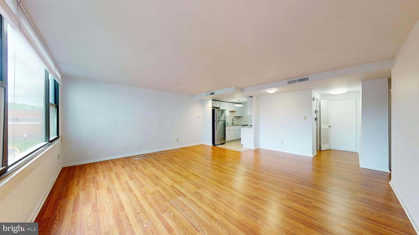 4600 Duke St #512