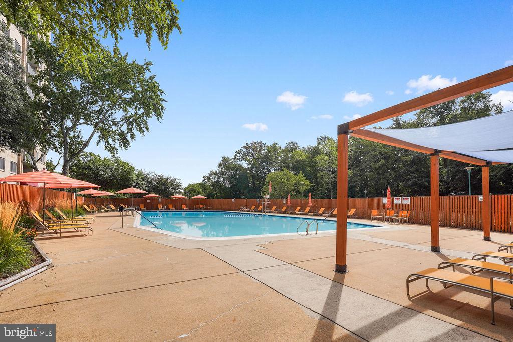 2500 N van Dorn St #517