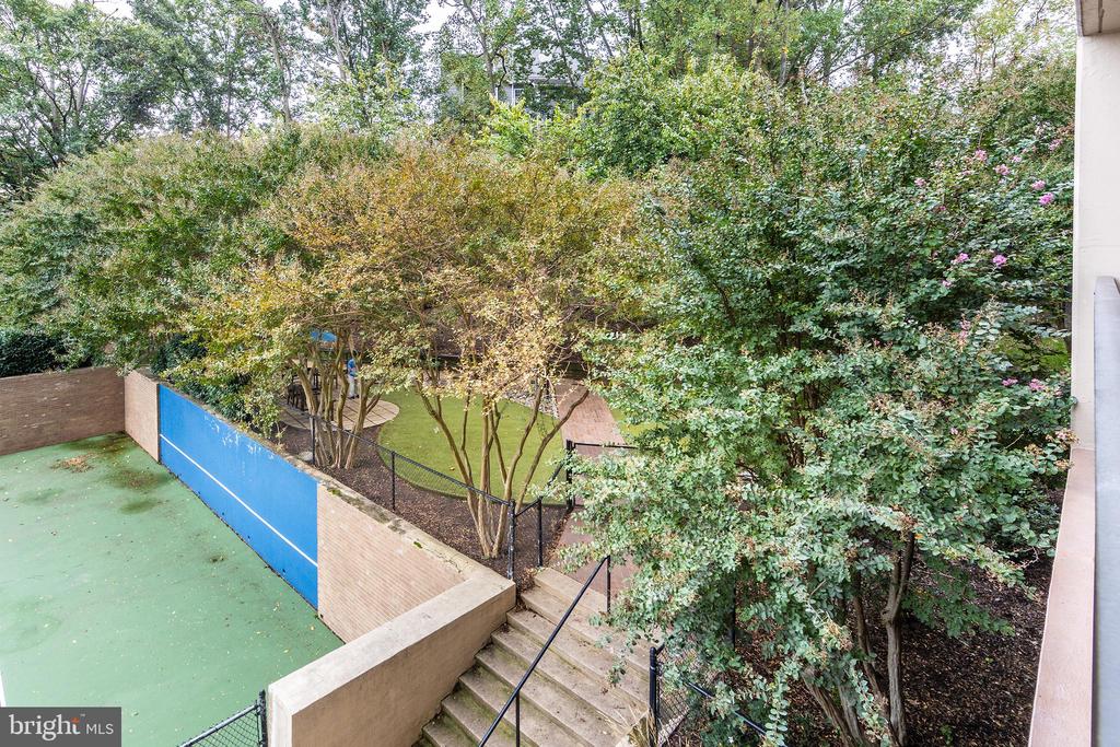 5500 HOLMES RUN PARKWAY 207