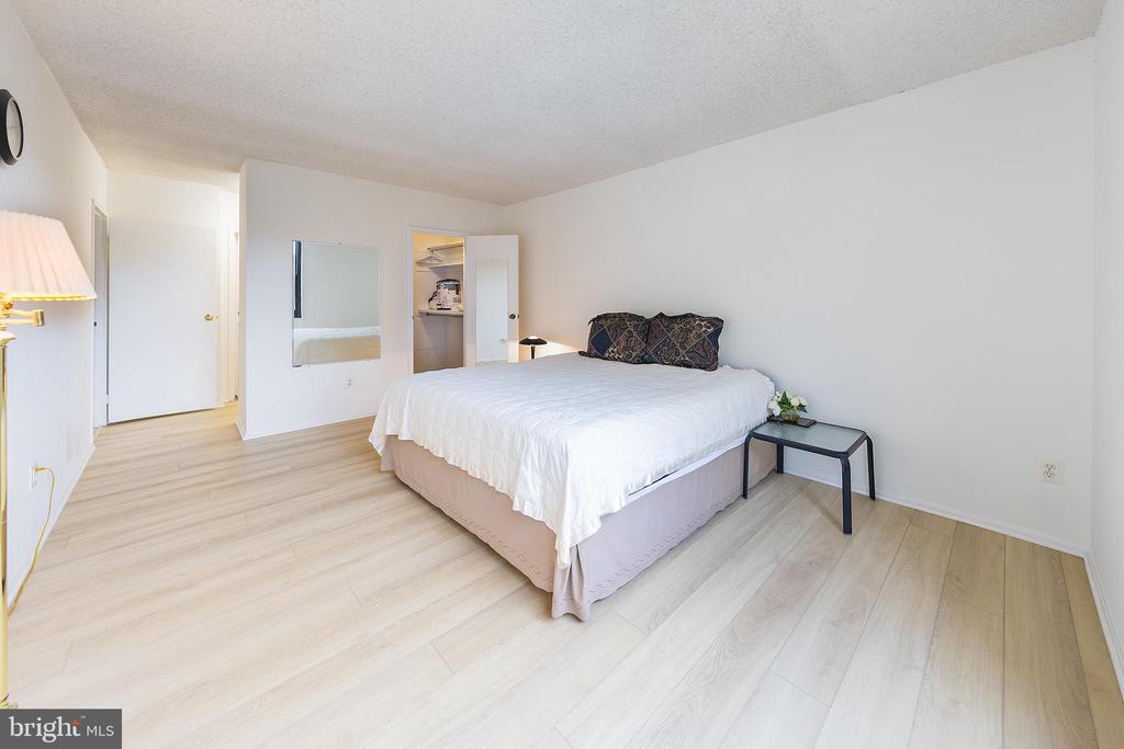 5500 HOLMES RUN PARKWAY 207