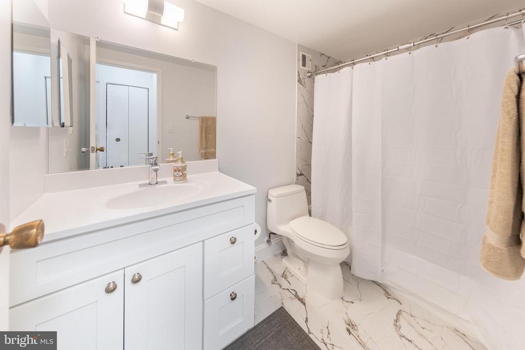 5500 HOLMES RUN PARKWAY 207