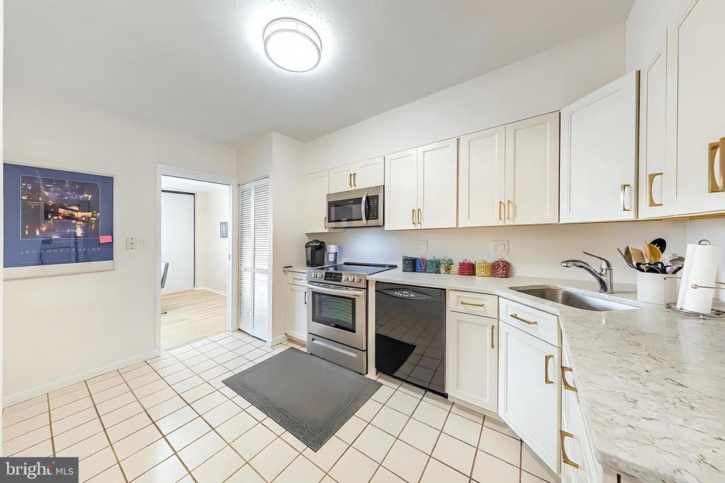 5500 HOLMES RUN PARKWAY 207