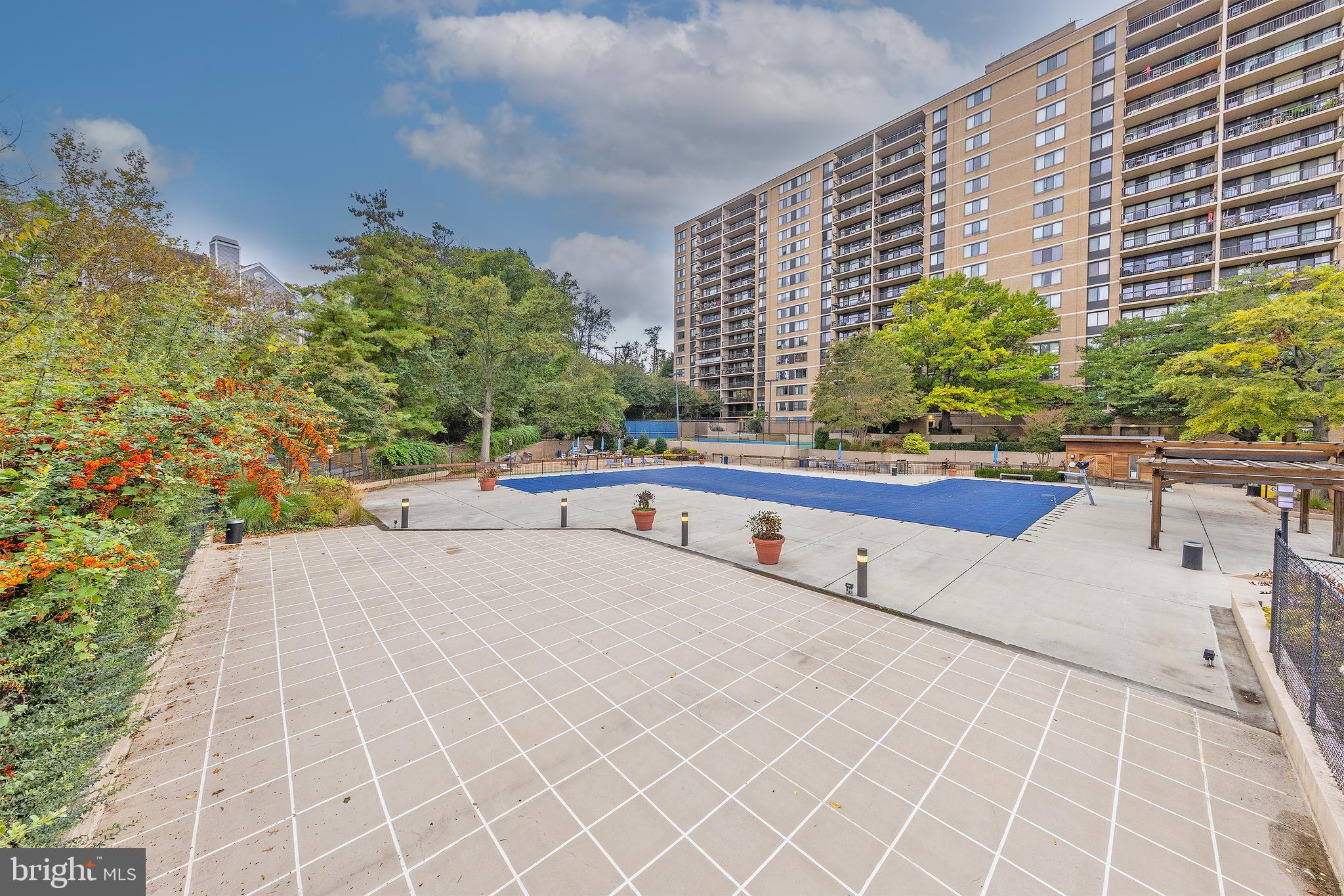 5500 HOLMES RUN PARKWAY 207