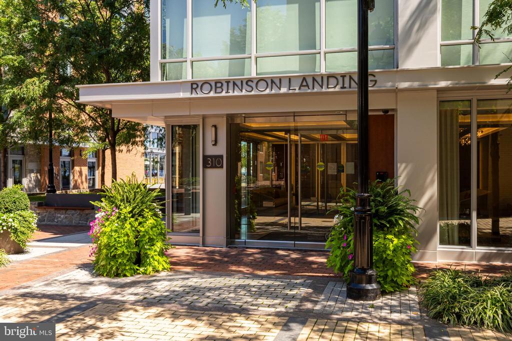 310 STRAND STREET Unit: 304