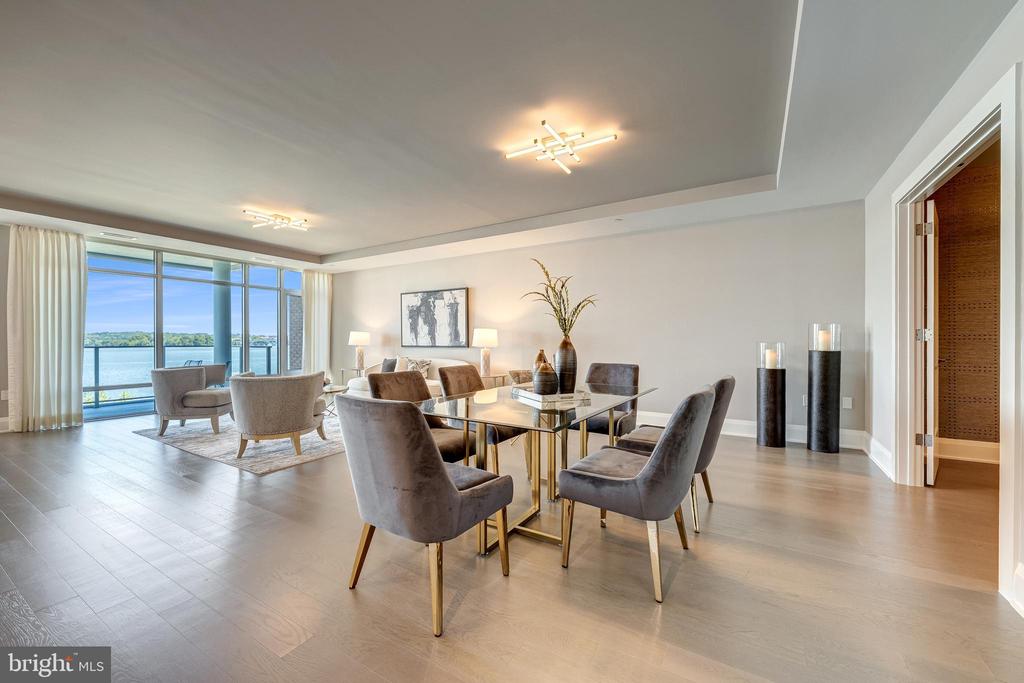 310 STRAND STREET Unit: 304