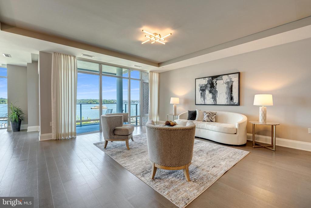 310 STRAND STREET Unit: 304