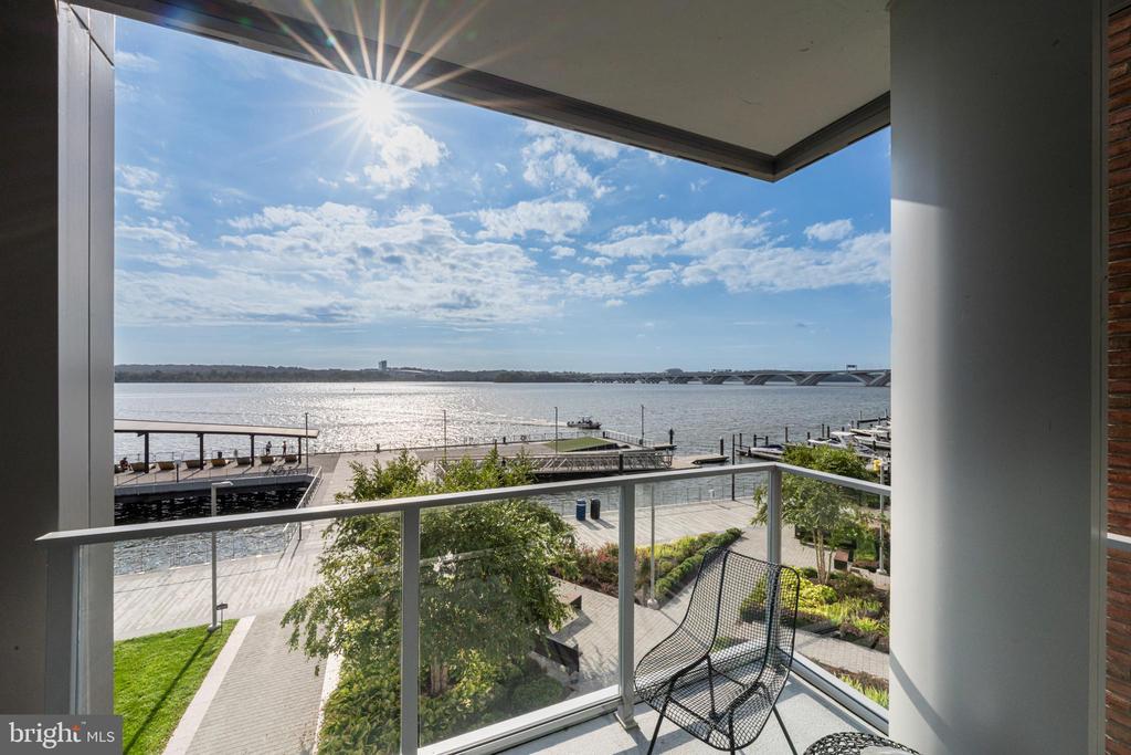 310 STRAND STREET Unit: 304