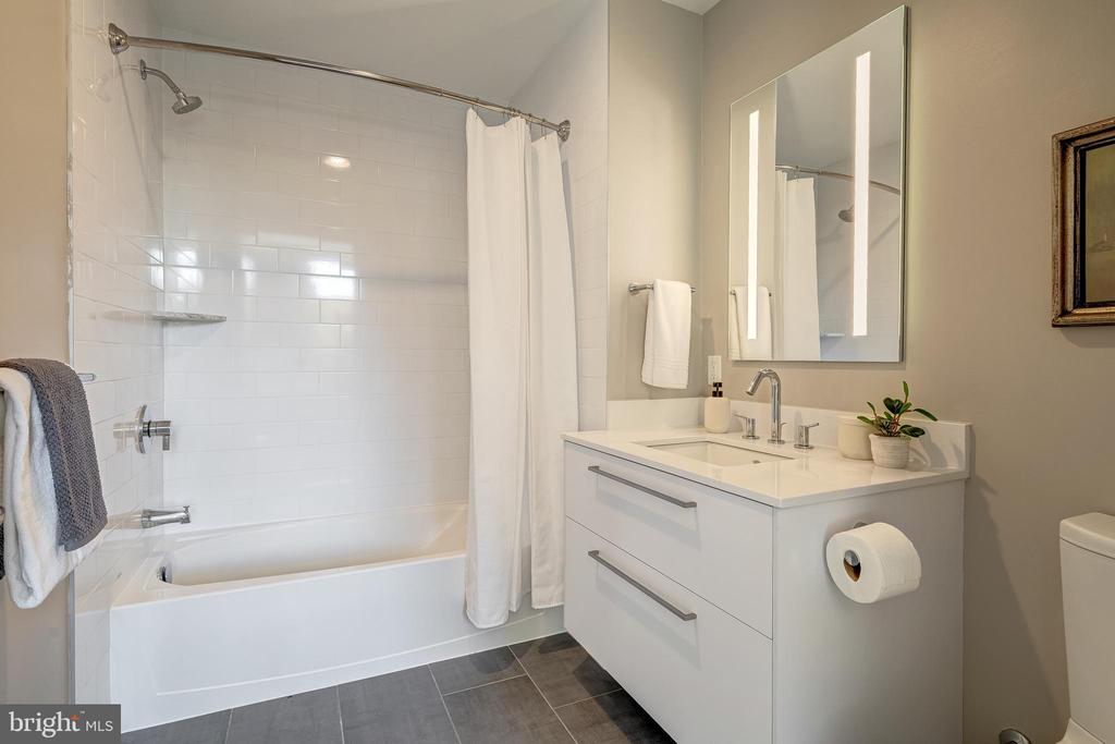310 STRAND STREET Unit: 304