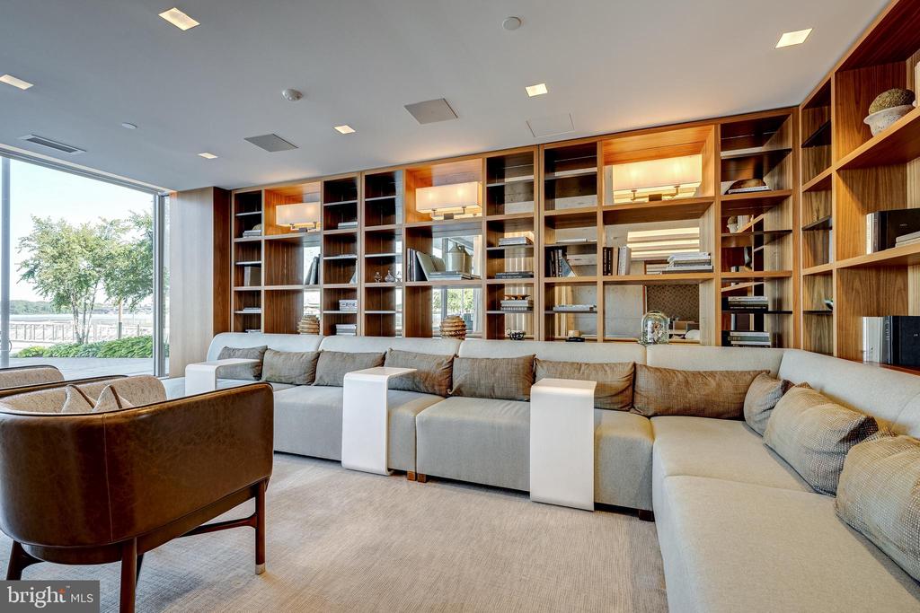 310 STRAND STREET Unit: 304