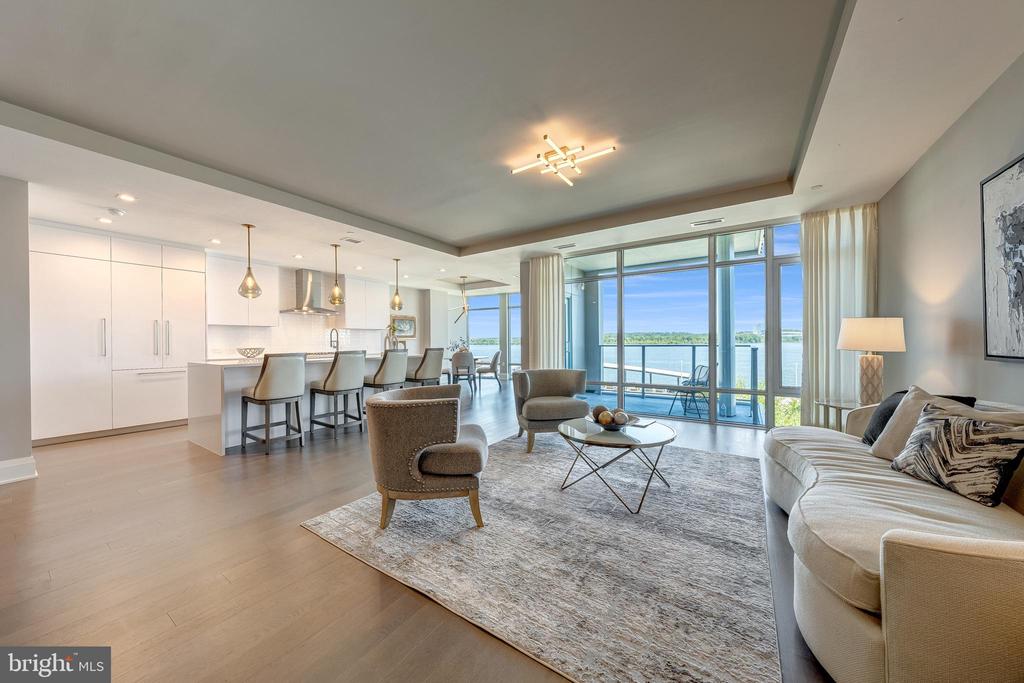 310 STRAND STREET Unit: 304