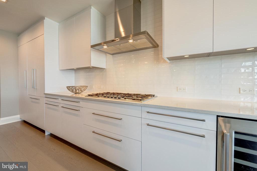 310 STRAND STREET Unit: 304