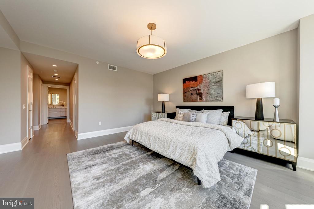 310 STRAND STREET Unit: 304
