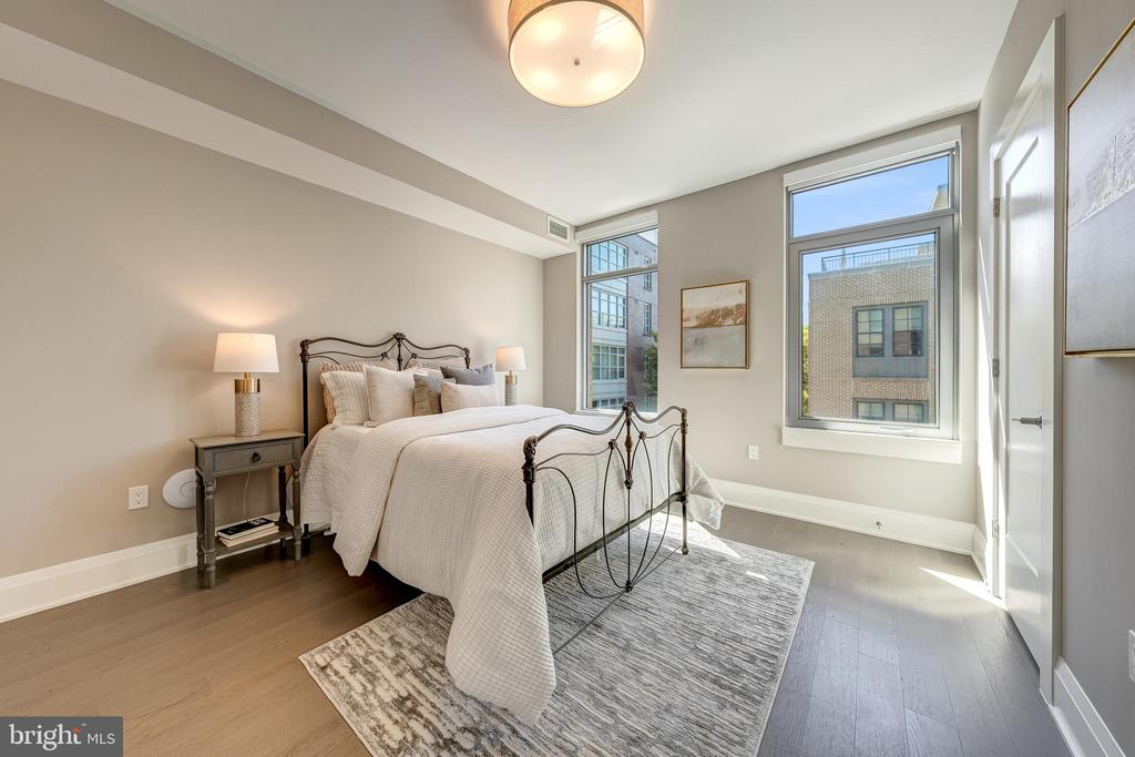 310 STRAND STREET Unit: 304