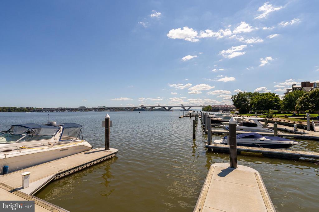 310 STRAND STREET Unit: 304