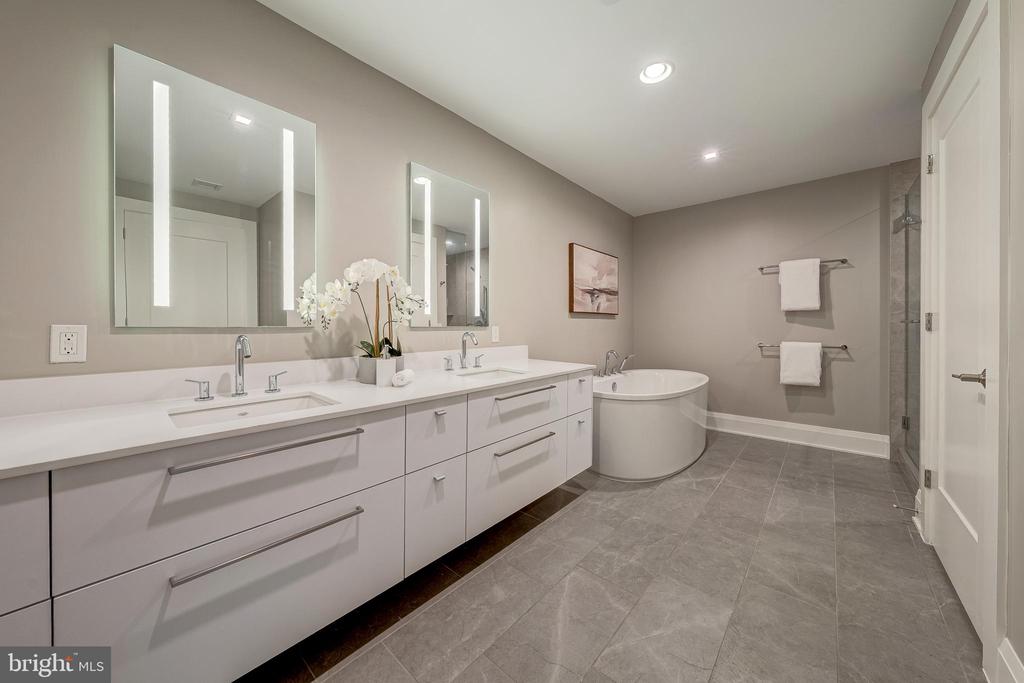 310 STRAND STREET Unit: 304