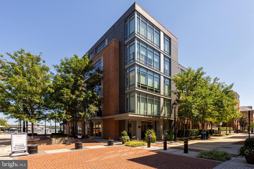 310 STRAND STREET Unit: 304