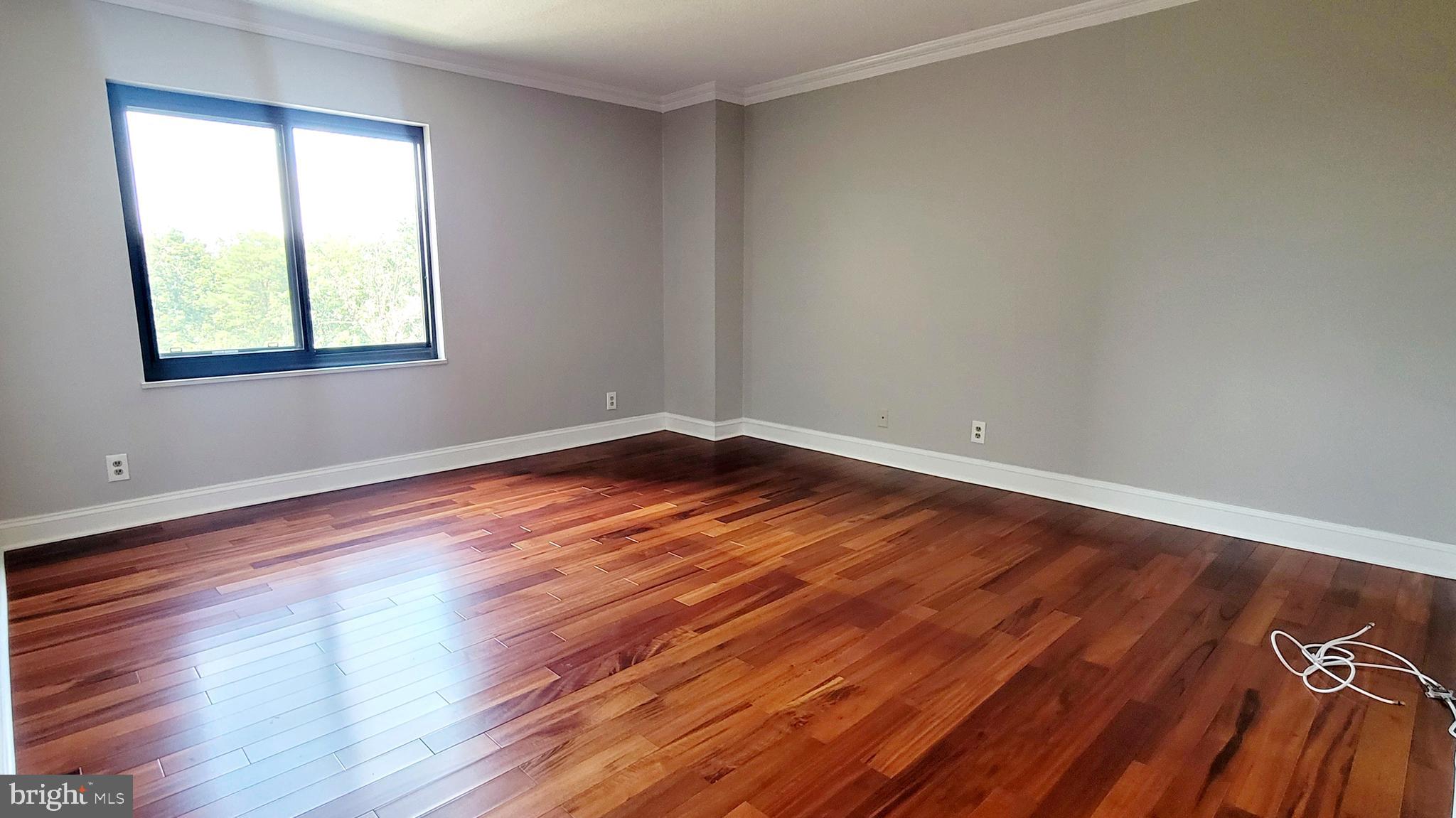 205 YOAKUM PARKWAY 916