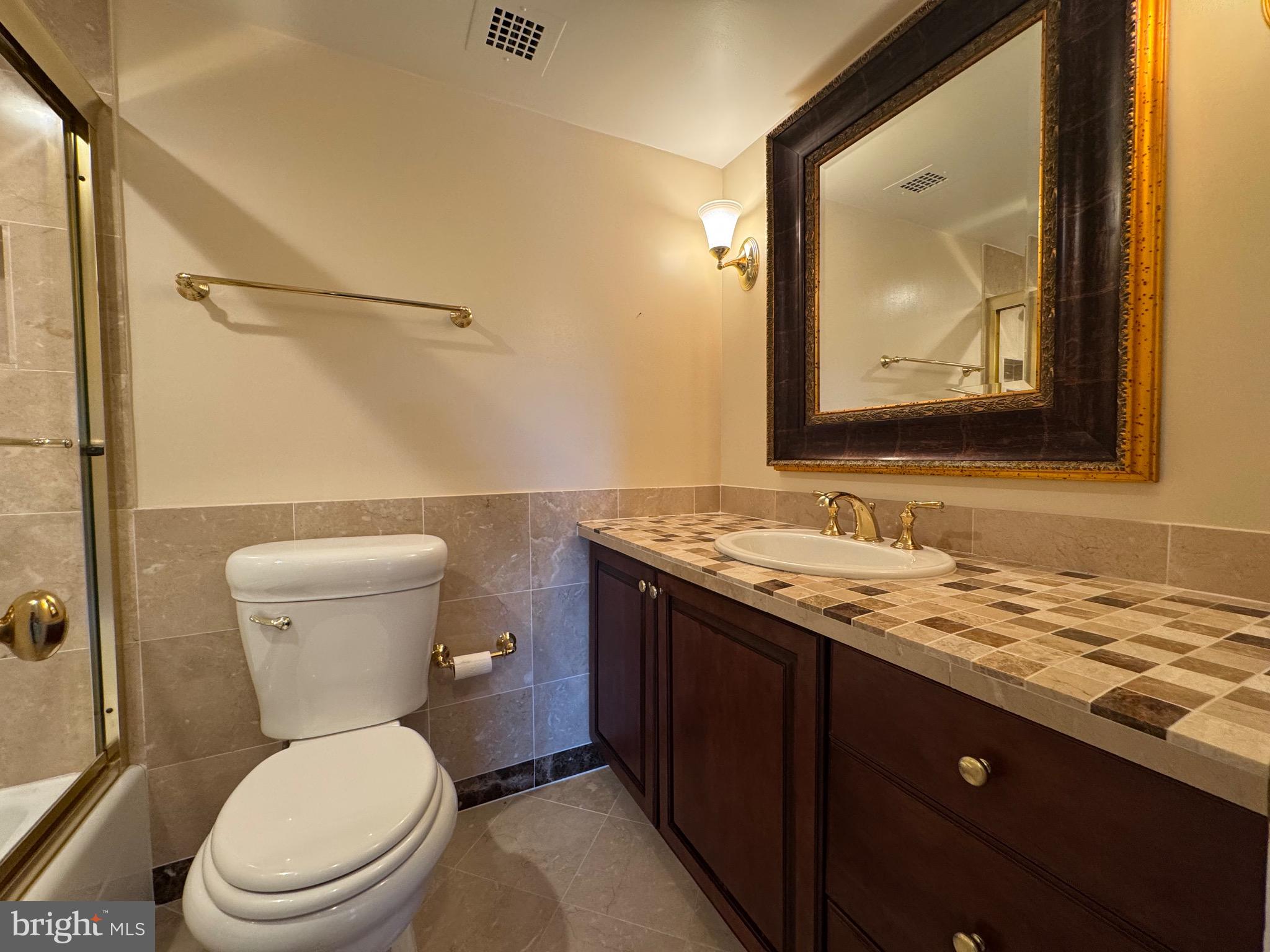 205 YOAKUM PARKWAY 916
