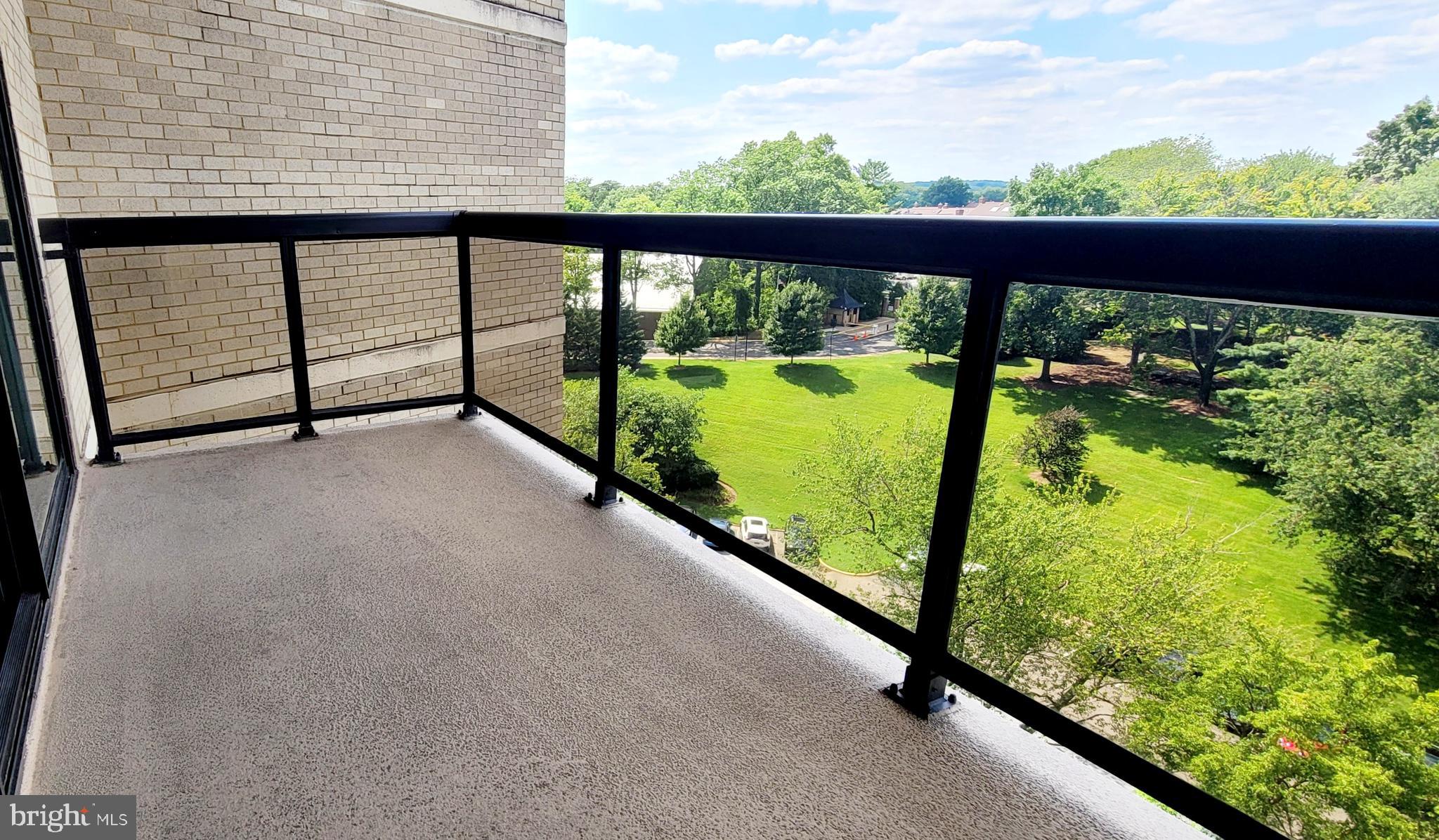 205 YOAKUM PARKWAY 916