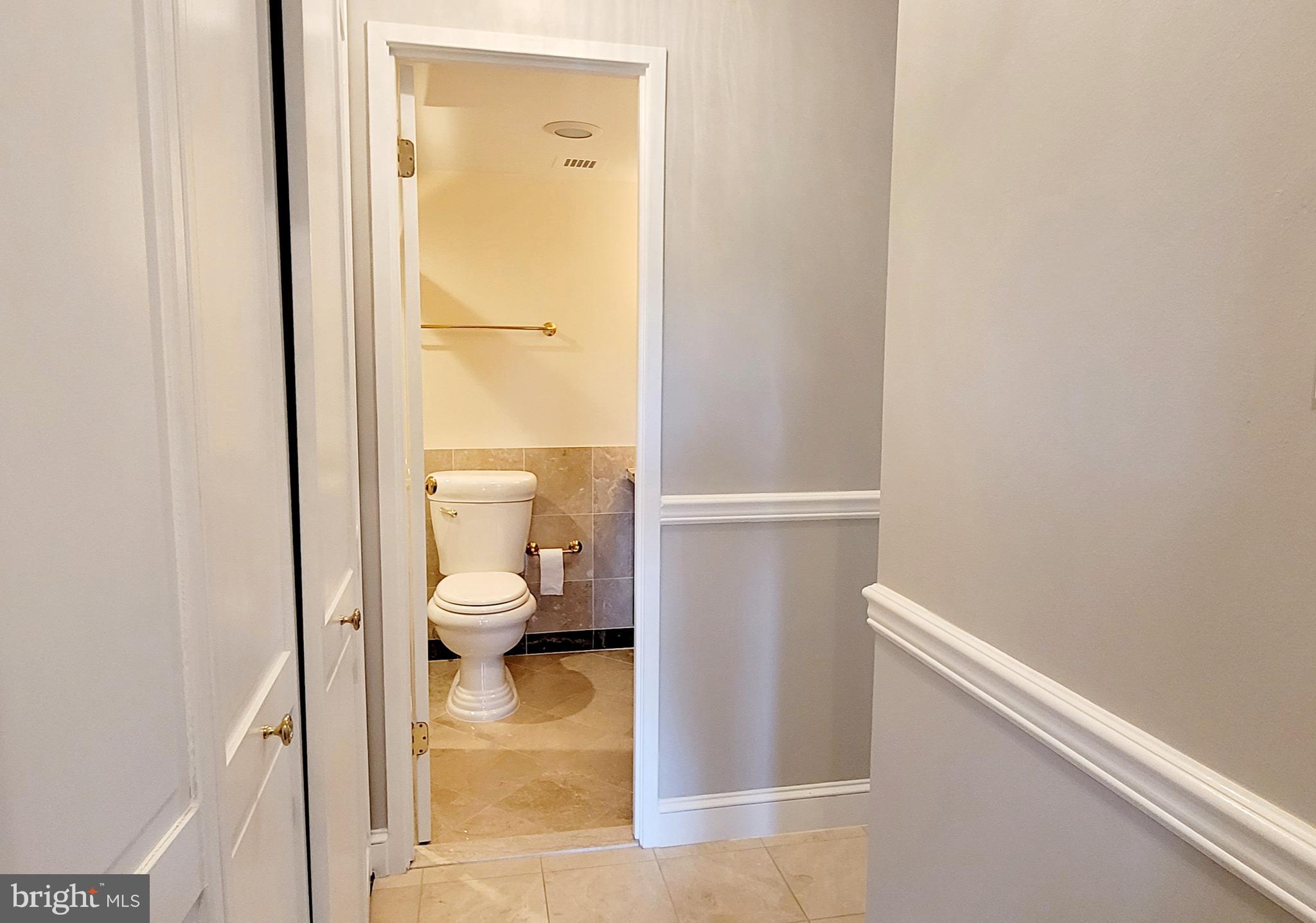 205 YOAKUM PARKWAY 916