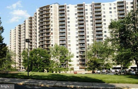205 YOAKUM PARKWAY 916