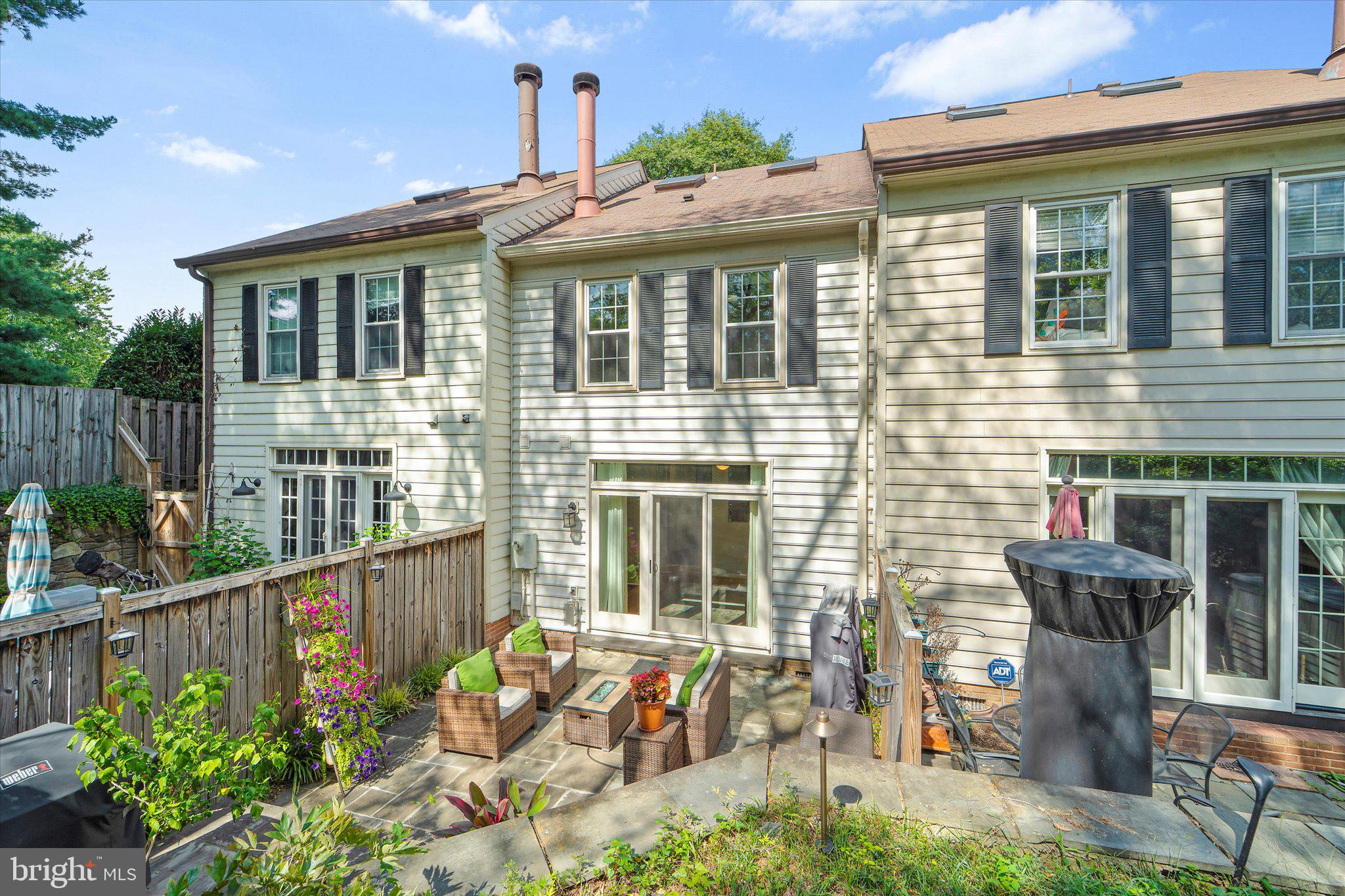 466 W GLEBE ROAD