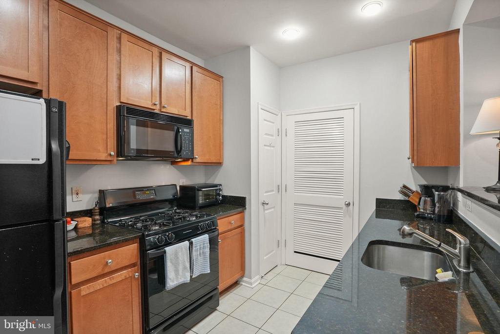 4854 EISENHOWER AVENUE 445