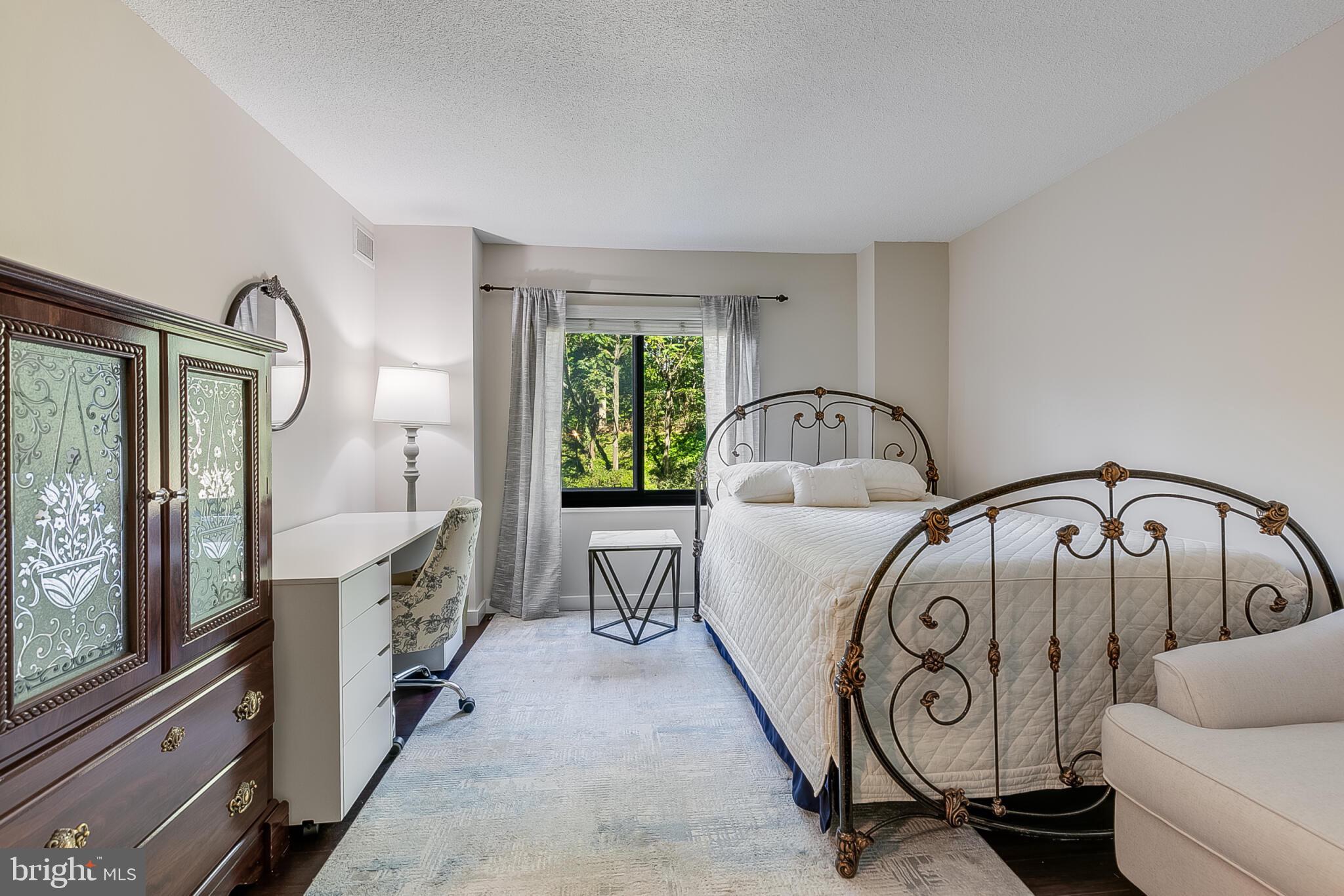 205 YOAKUM PARKWAY 226