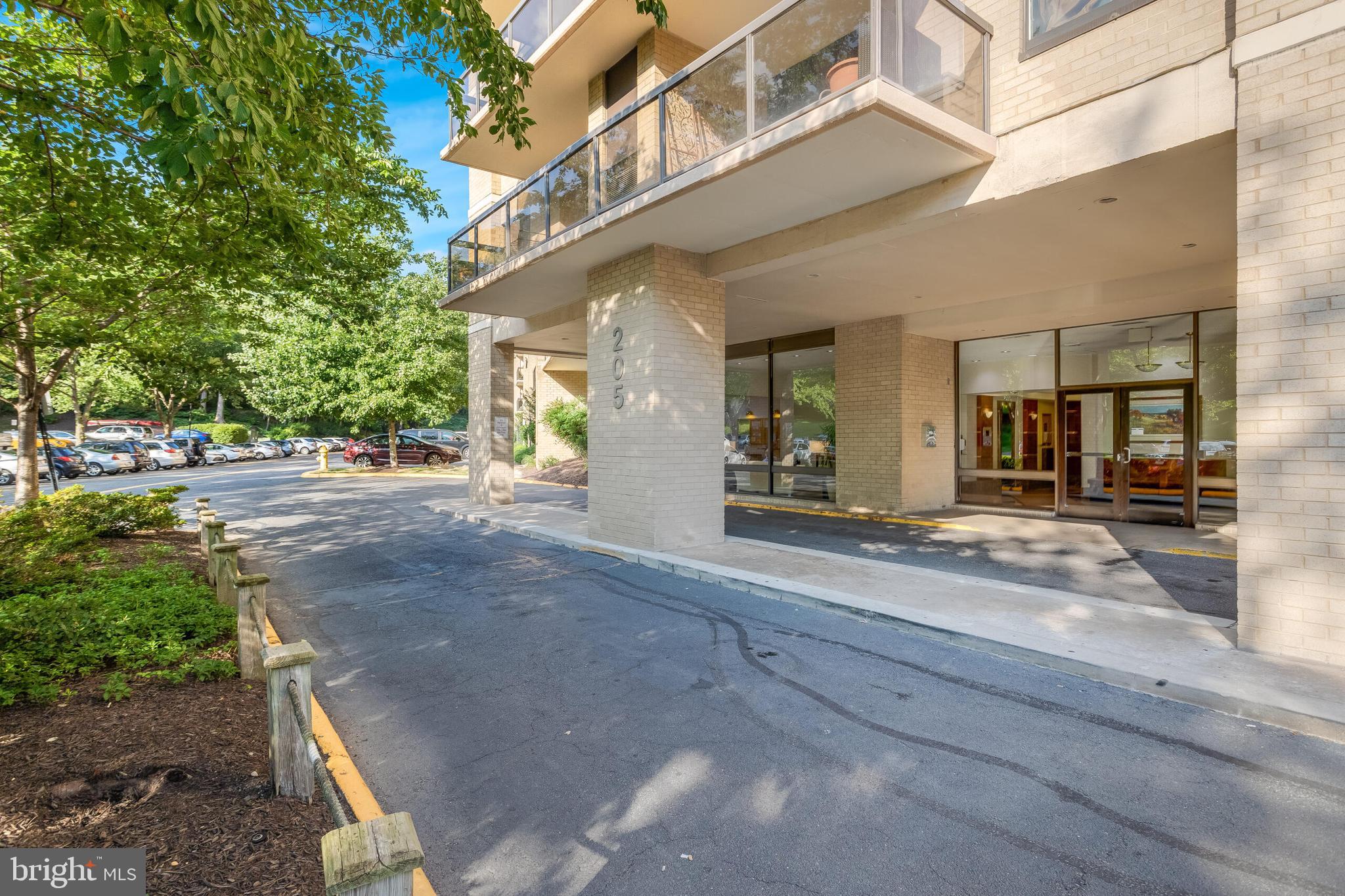 205 YOAKUM PARKWAY 226