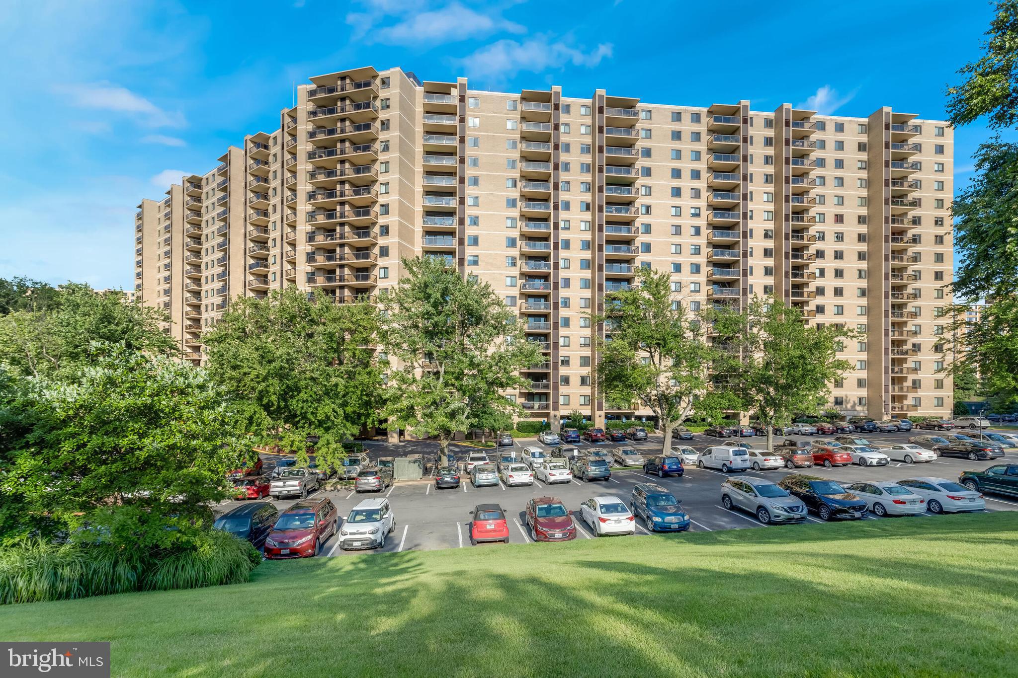 205 YOAKUM PARKWAY 226