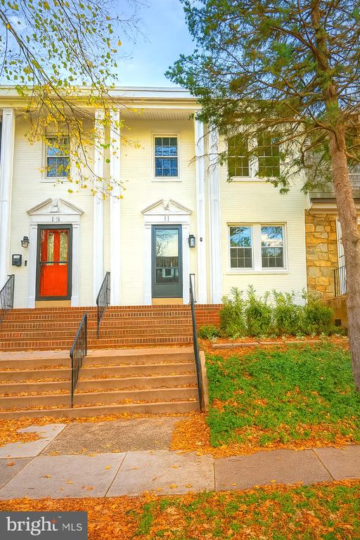 11 E LINDEN STREET