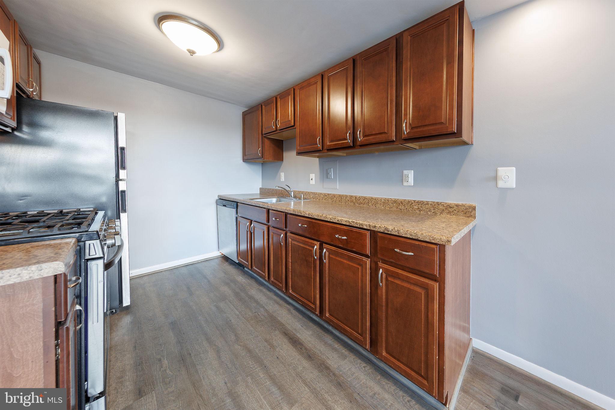 4600 DUKE STREET 921