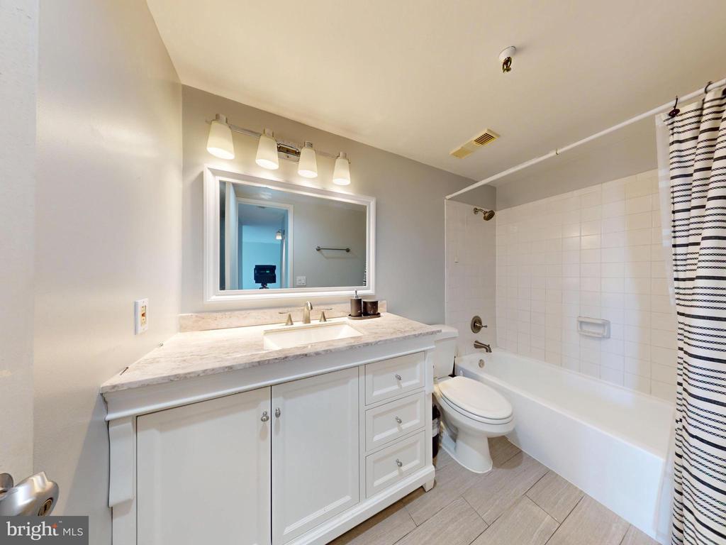 5911 EDSALL RD #PH02,CITY Unit: PH02