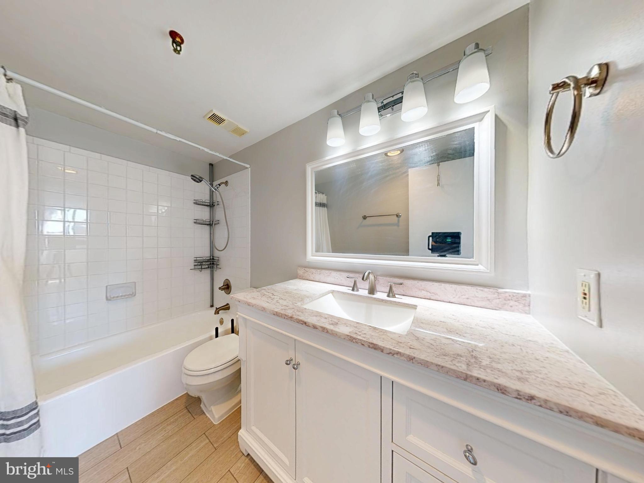 5911 EDSALL ROAD PH02