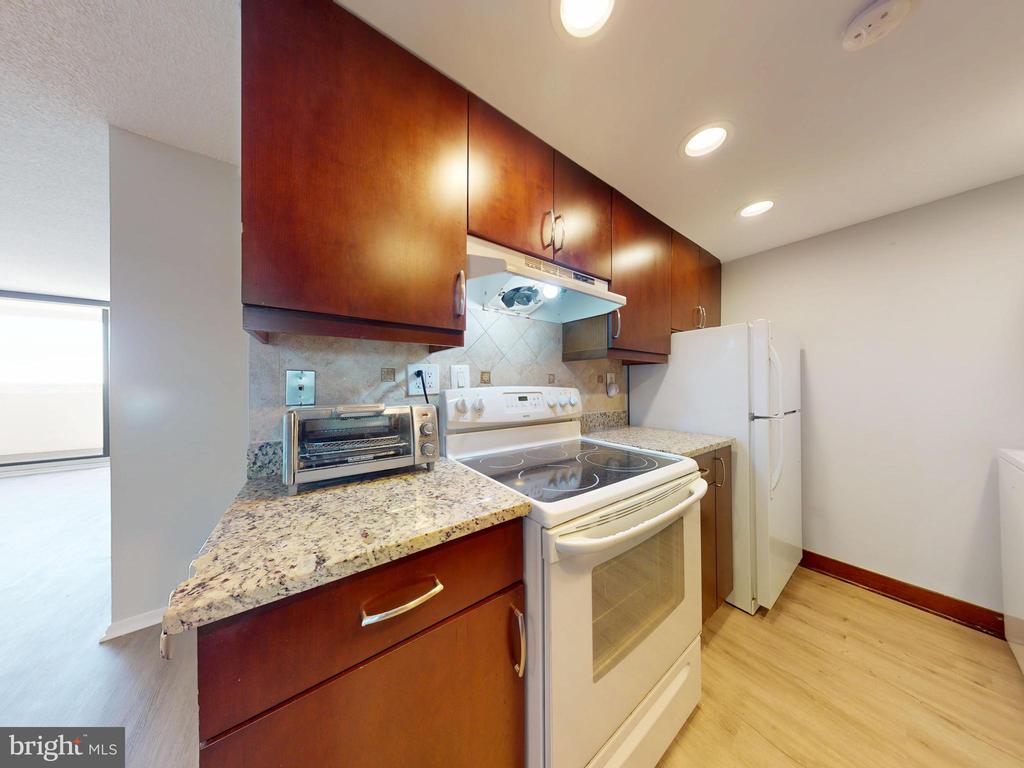 5911 EDSALL RD #PH02,CITY Unit: PH02